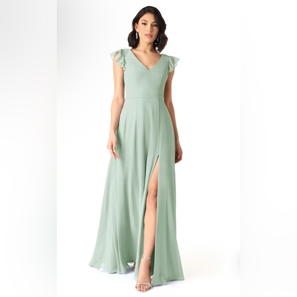 AZAZIE CLAUDINE
Agave A-Line Flutter Sleeve Chiffon Dress